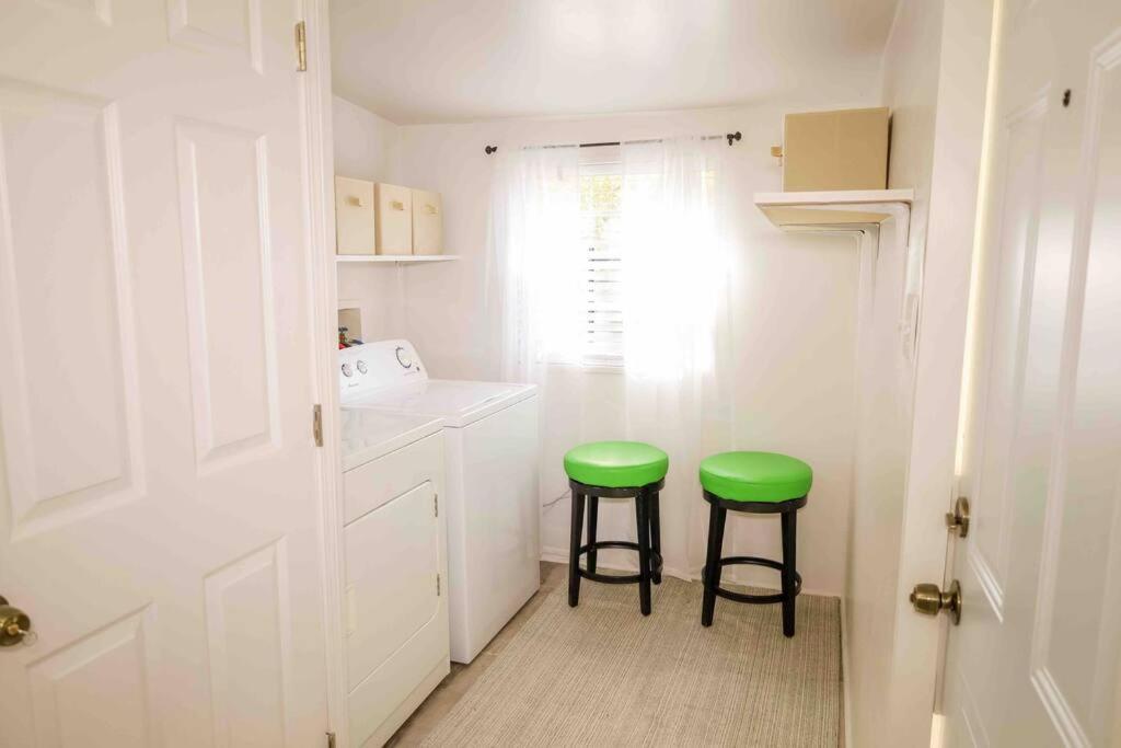 J Birds' Bungalow In The Heart Of Midtown ممفيس المظهر الخارجي الصورة