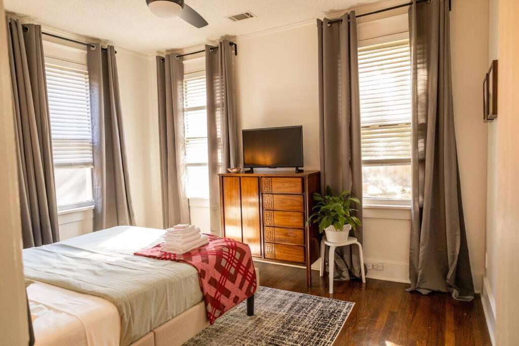 J Birds' Bungalow In The Heart Of Midtown ممفيس المظهر الخارجي الصورة