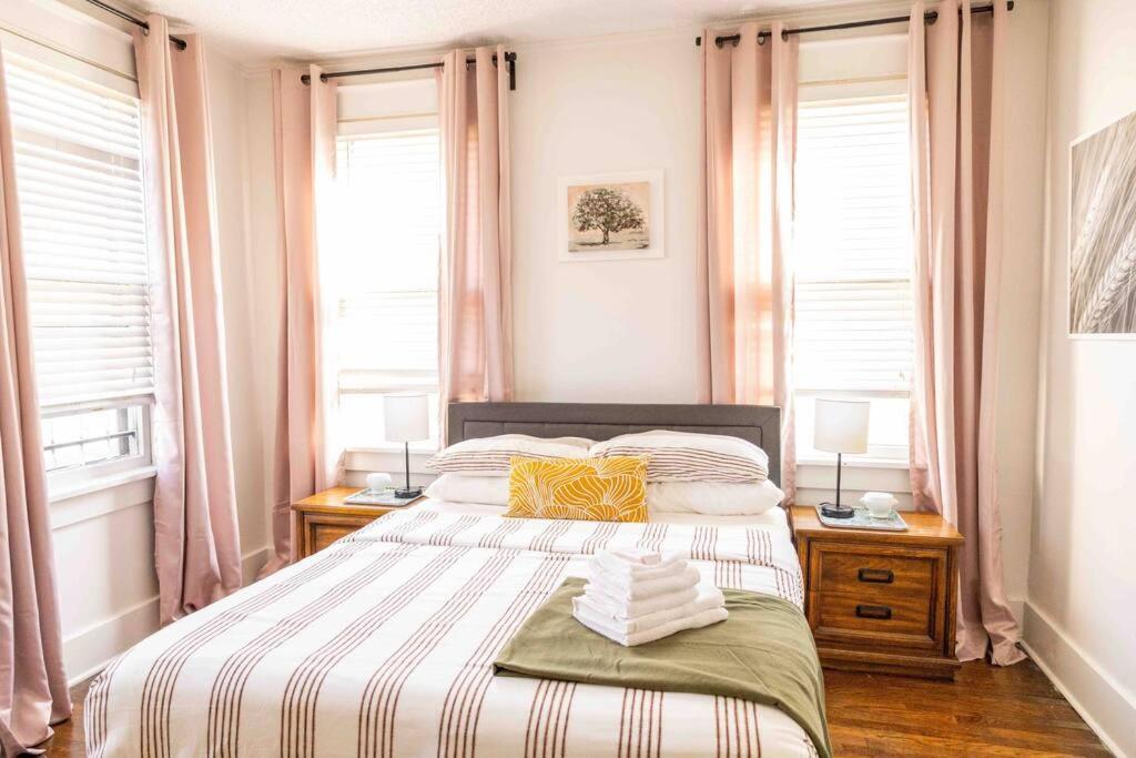 J Birds' Bungalow In The Heart Of Midtown ممفيس المظهر الخارجي الصورة